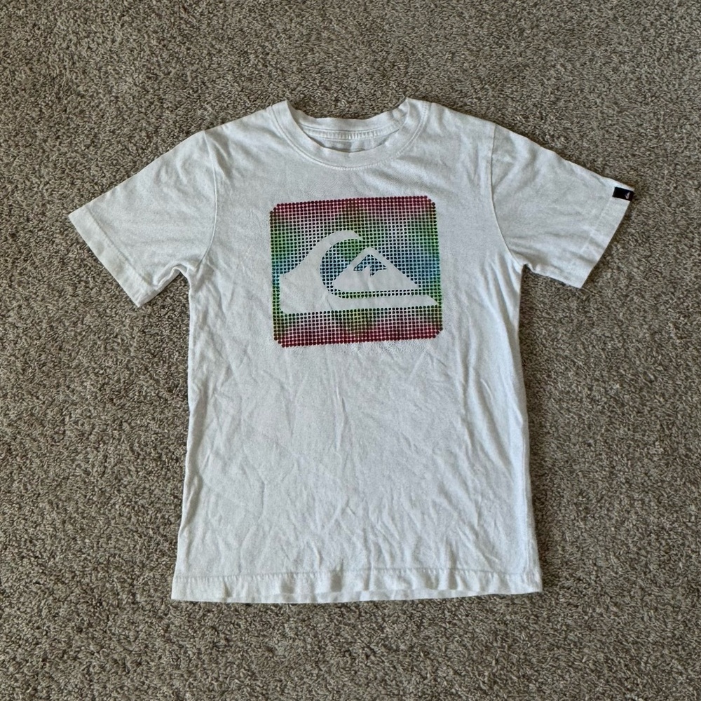 Boys quicksilver white short sleeve T-shirt tee size Small